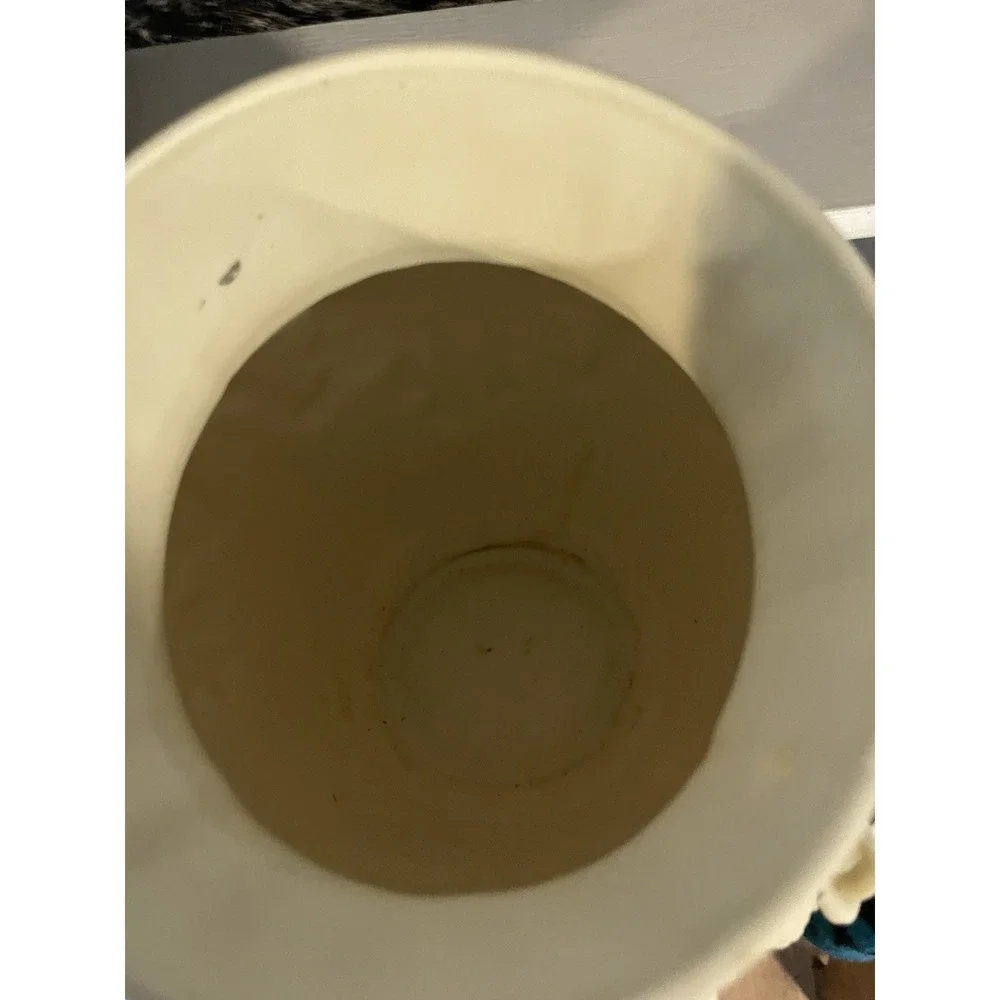 Large Vtg White Quilted Capodimonte‎ Style Ceramic Vase
